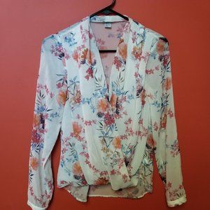 H&M White Floral Long Sleeved Blouse